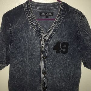 Retro Distrikt Shirt